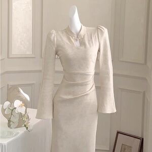 Elegant Cream Long Sleeve Dress